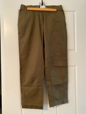 Women's Cropped Olive Green Pull-On Pants